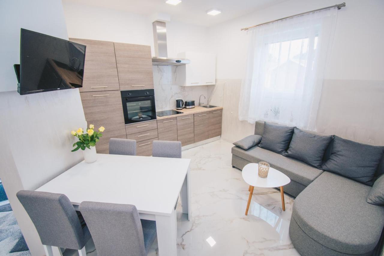 L Apartment Марібор Екстер'єр фото