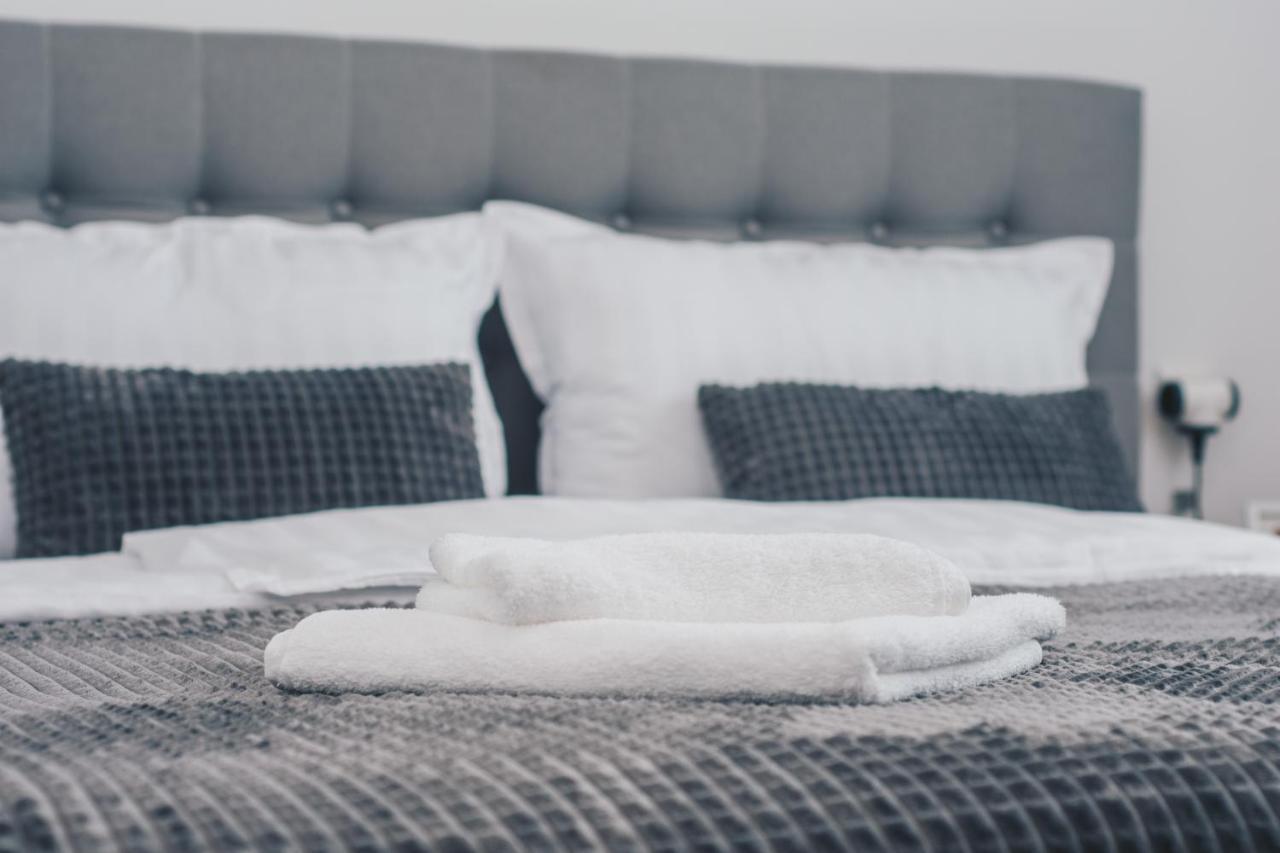 L Apartment Марібор Екстер'єр фото